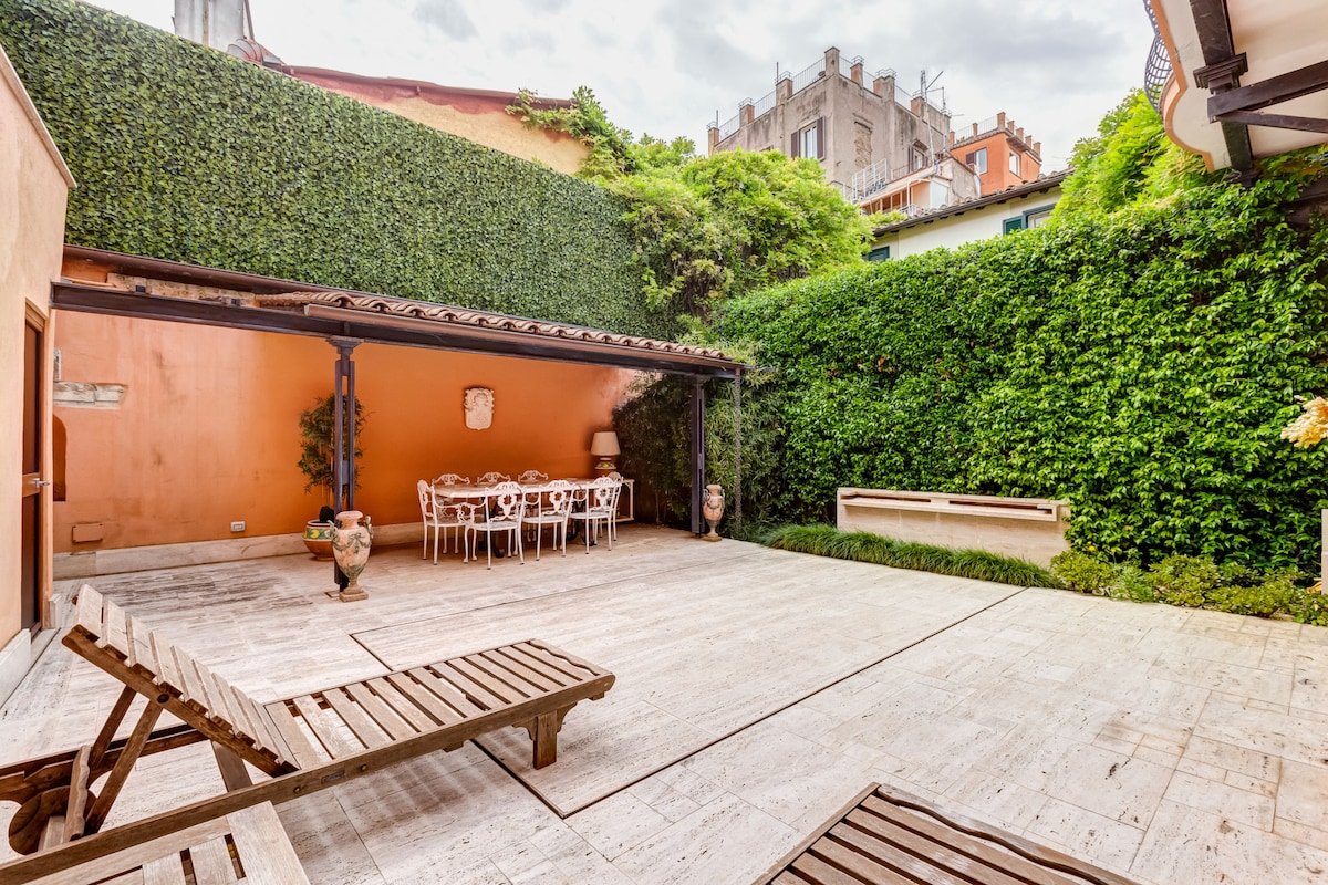 BMGA | Luxury Home with Patio in Trastevere gallery image 2