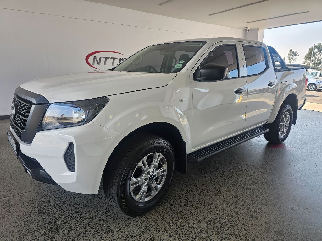 NISSAN NAVARA 2.5DDTI SE PLUS  for Sale in South Africa