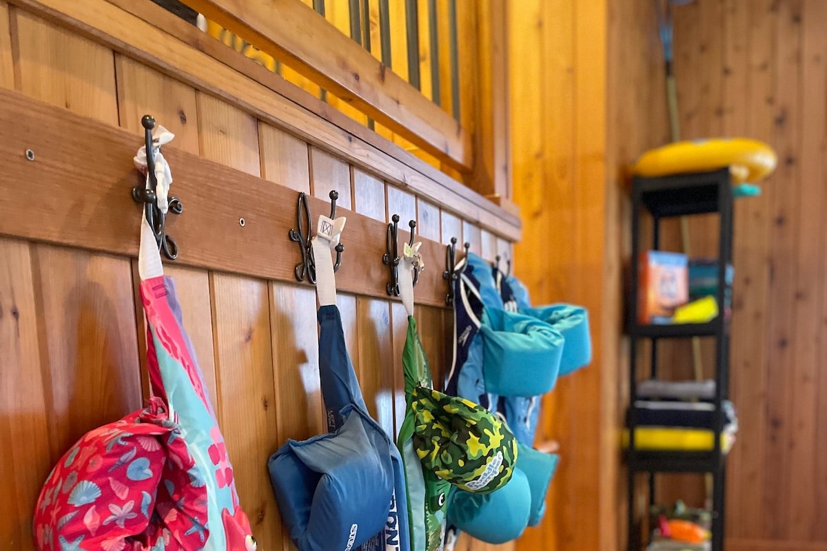 The Pool House – beautiful country farmhouse gallery image 4