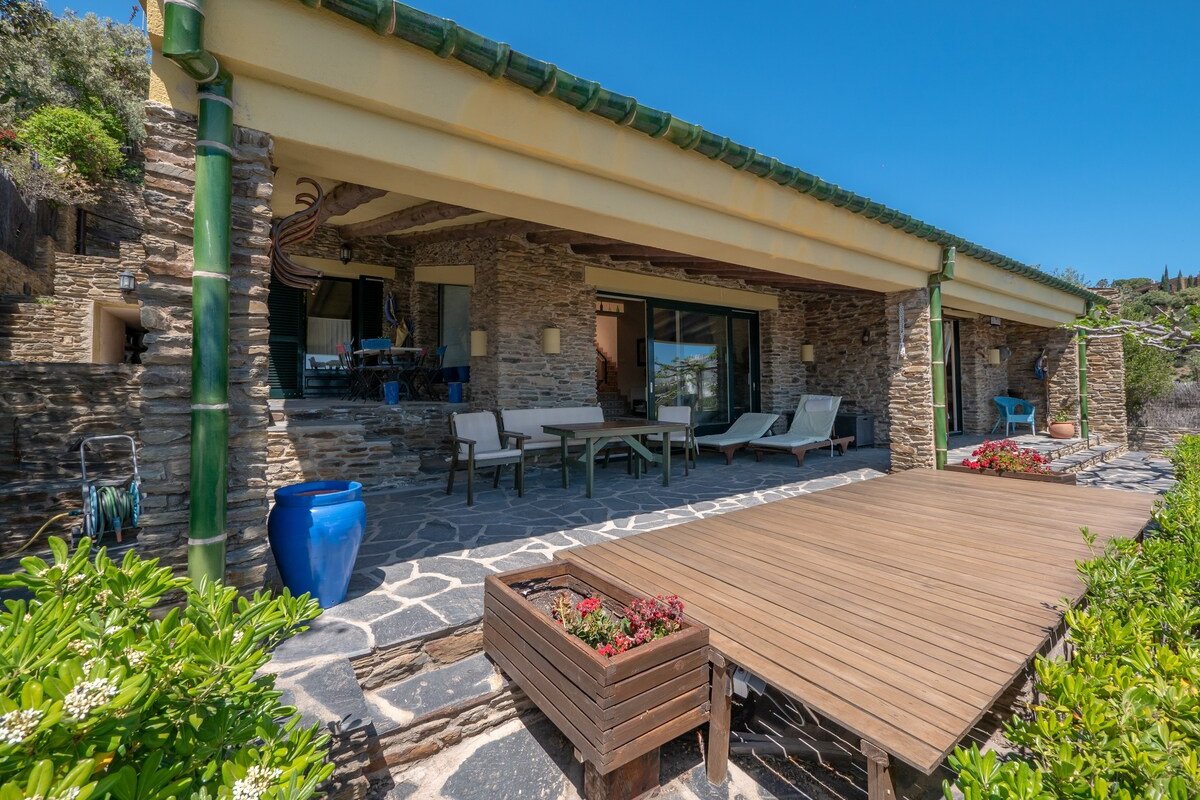 Casa con vistas al mar y estacionamiento privado gallery image 4