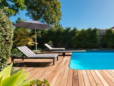 Molly’s Modernist Bayside Beach House