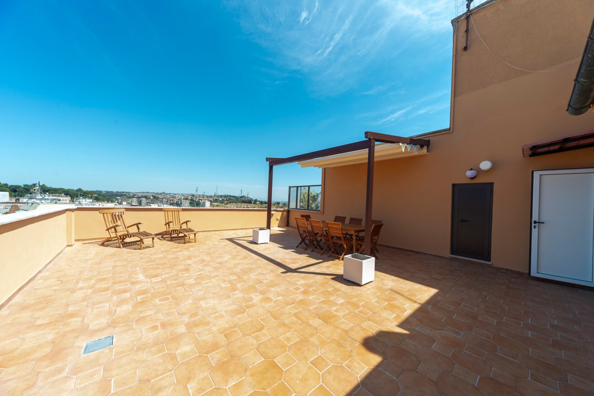 Cardinal Mistrangelo Holiday House, cozy penthouse