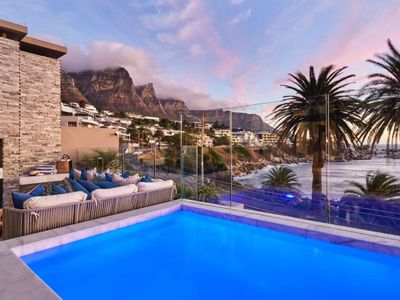 Bakoven Palms – Ultra Luxury Villa with jacuzzi