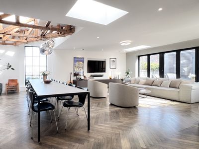 Spacious and bright penthouse