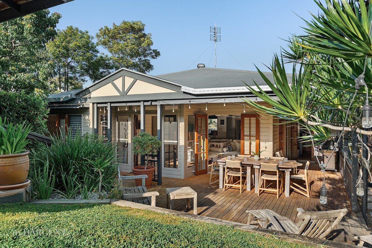 Summer Salt @ Sunshine + Pets & Heated Pool gallery image 3