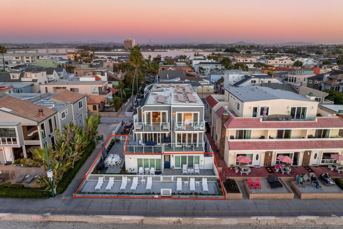 Oceanfront | Ground Floor | AC | Beach Toys gallery image 5