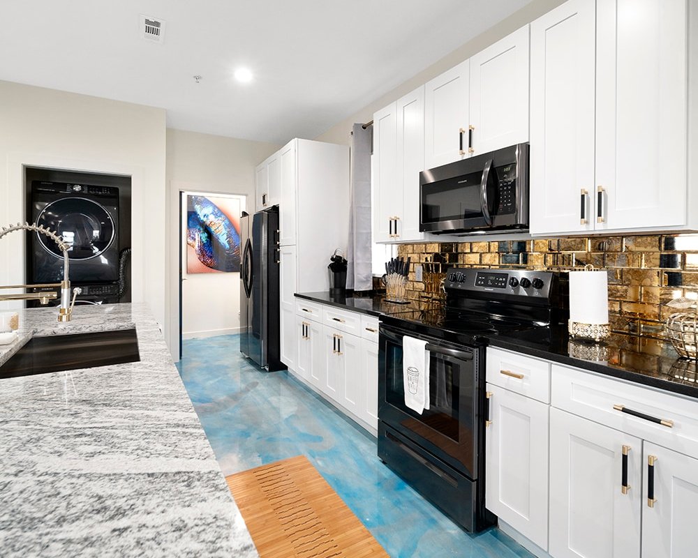 Sleek Sky-Blue#2 -3 Level Townhome Sleeps 11 gallery image 4