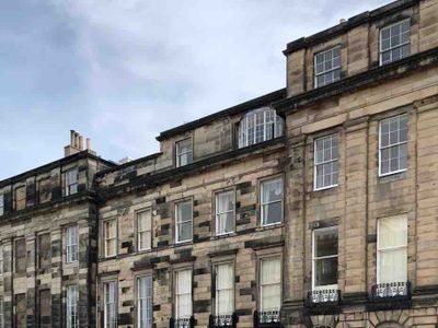 Historic New Town 5 bed flat, City Centre location