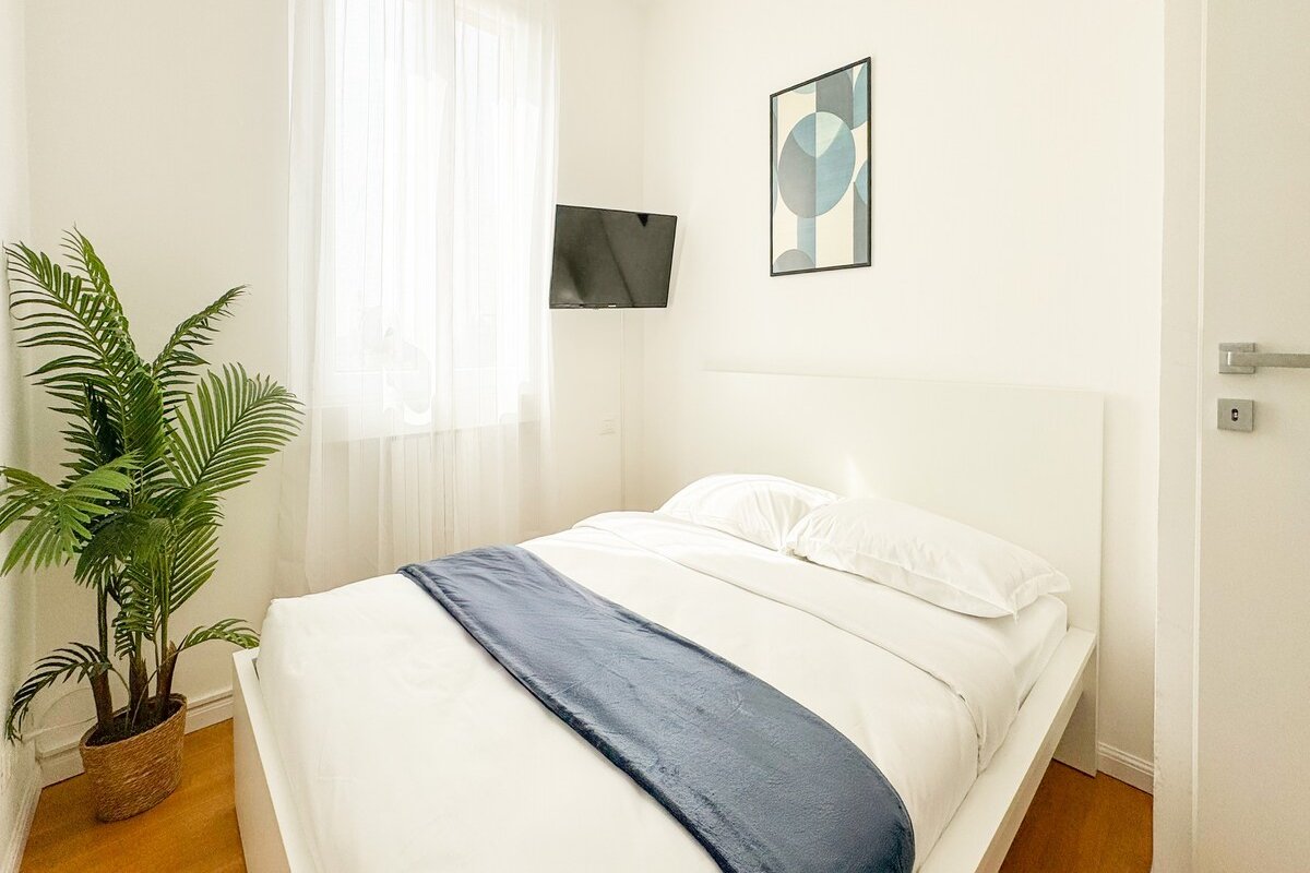 8th floor – Milano view gallery image 4