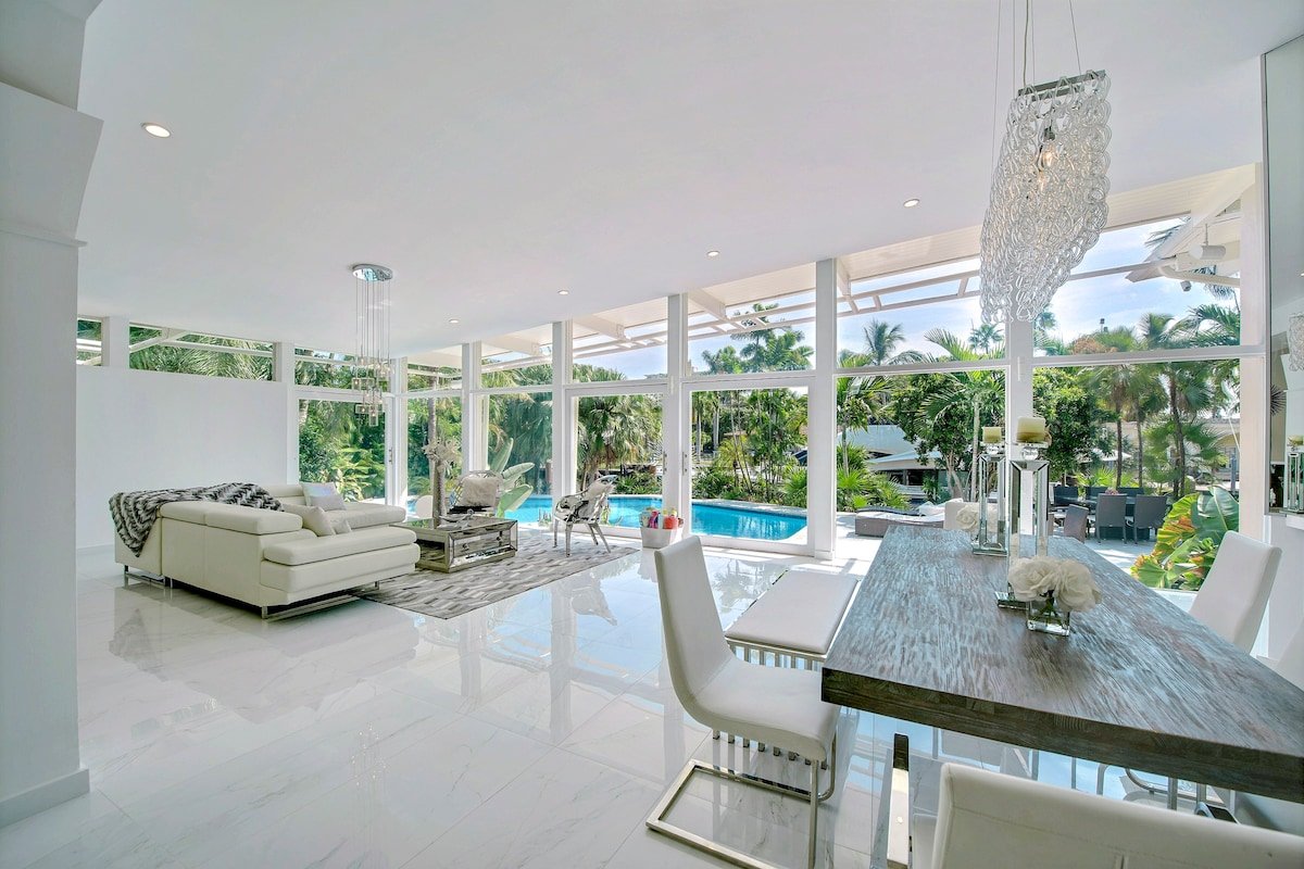 Exclusive Waterfront Tropical House ~ Pool ~ gallery image 2