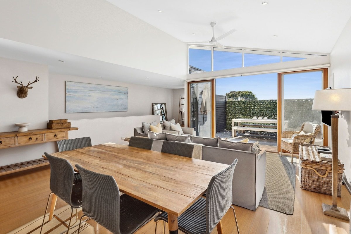 Clifford Retreat – location location! gallery image 3