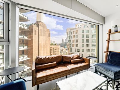 Spacious 3-bedroom with stunning Battersea views