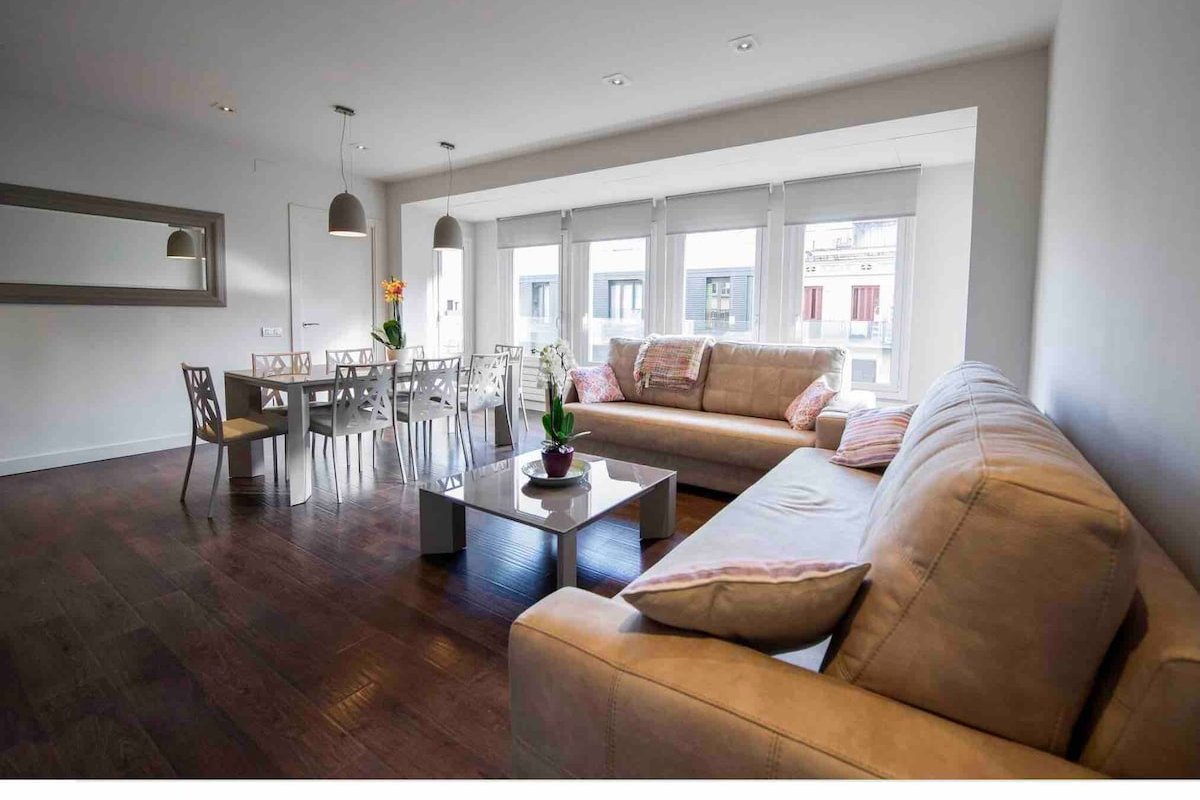 Sagrada Familia Luxurious gallery image 3