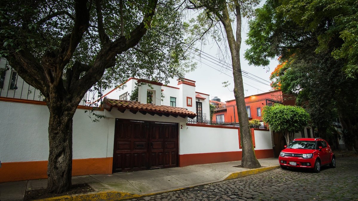 Casa Bola, nice house near Coyoacan. gallery image 4