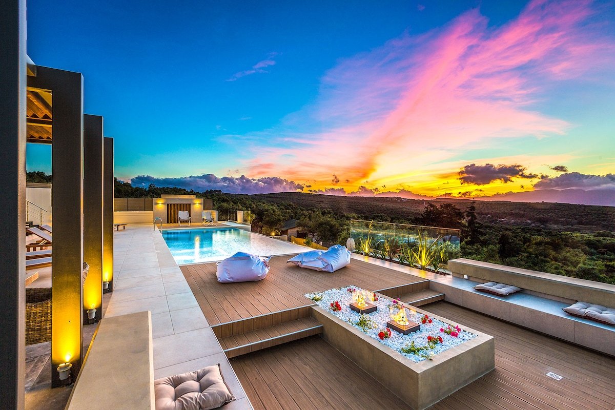 5′ to Beach / Private Heated Pool / Seaview / Gym gallery image 4