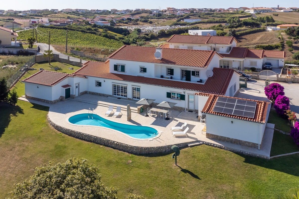 Villa Casa Branca l Spacious Retreat with Pool! gallery image 3