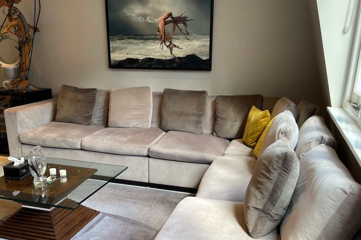 Elegant Mayfair Townhouse Steps off Bond Street W1