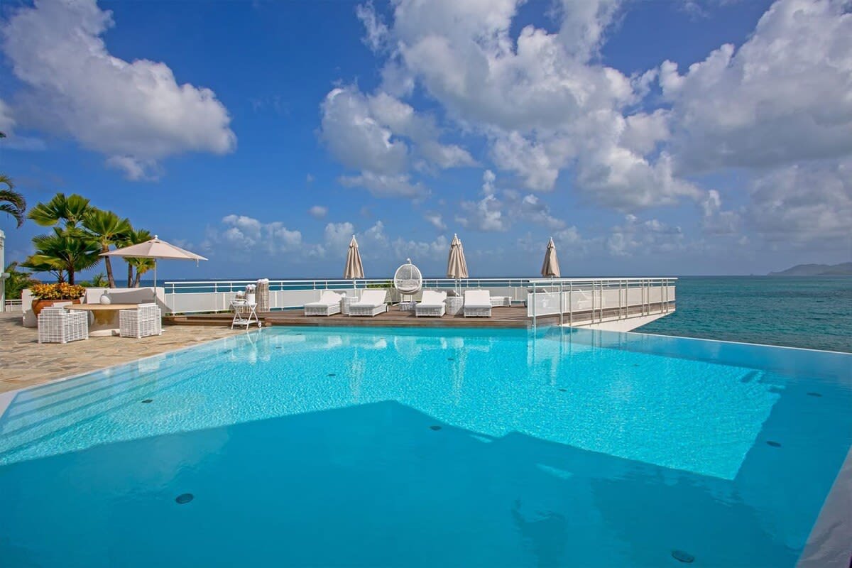 L’Oasis (6 bedrooms) – Stunning beachfront villa f gallery image 3