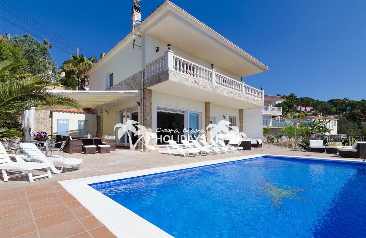 Costa Brava Holidays Villa Florada, Sea Views gallery image 3