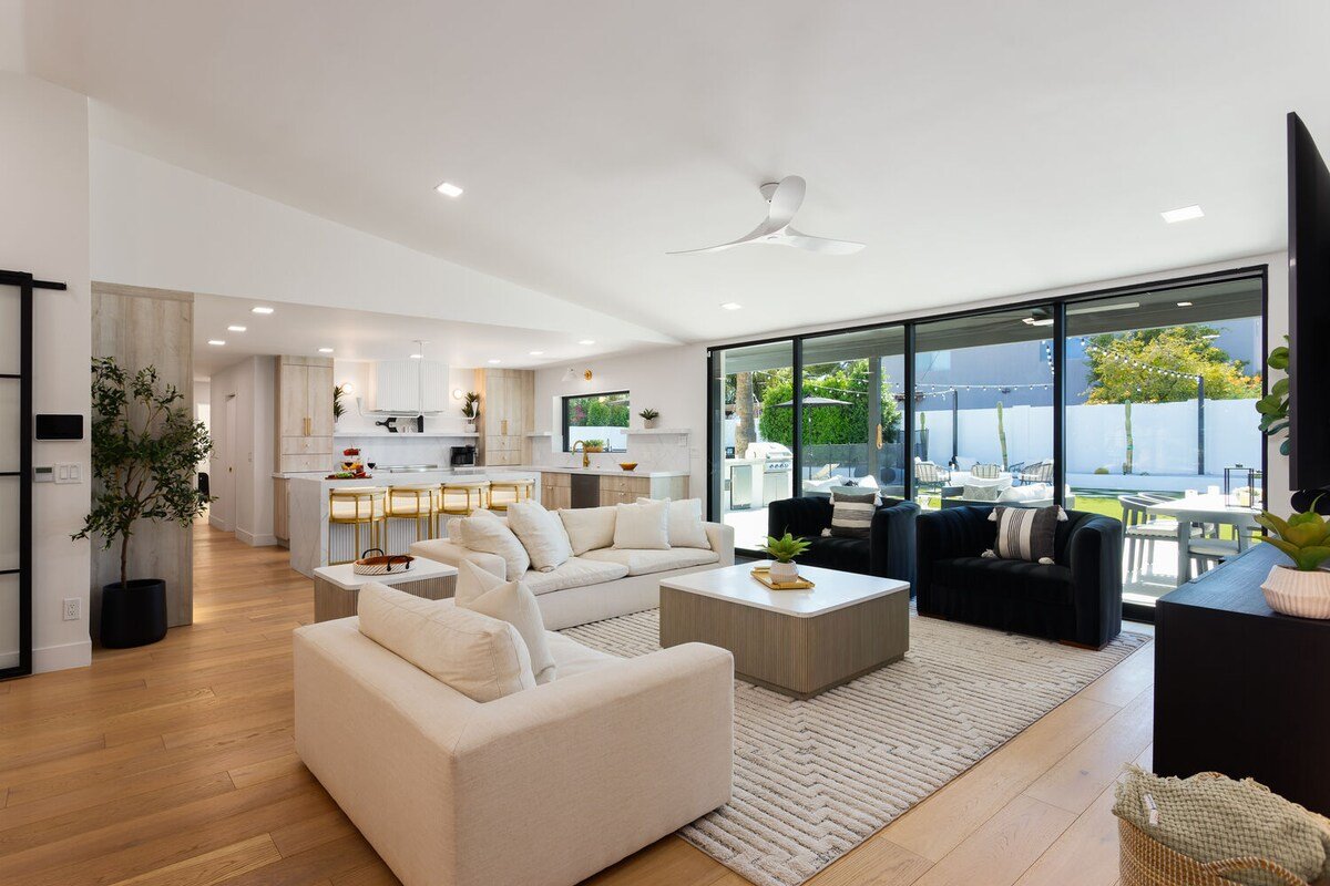 D&G Retreat-Pool & Sports Court-Central Scottsdale gallery image 3