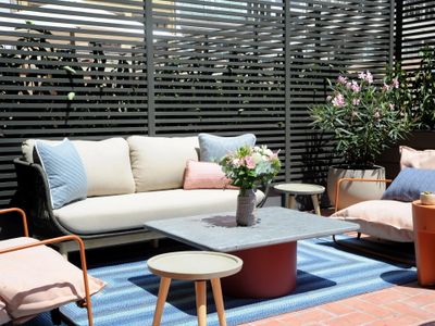 Serviced Terrace Aparment con Piscina Comunitaria