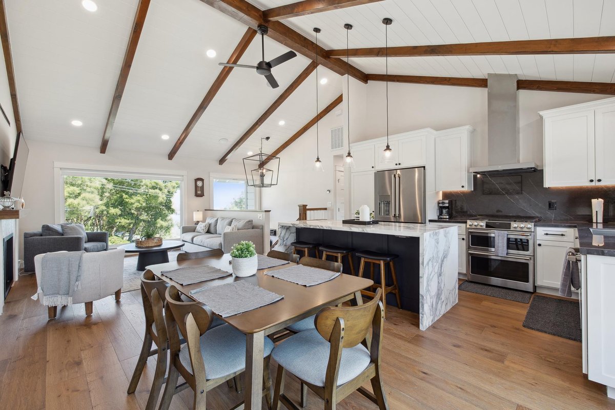 LuxoStays Bright & Cozy 4BR Home • 5 Beds • 2 Bath