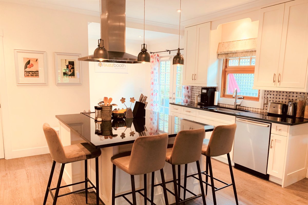 Beautiful Kitsilano 3 Bedroom 3Bath Home Vancouver