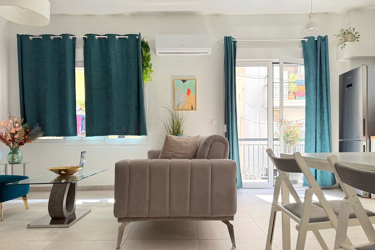 P&P | Entire Private Building • Rooftop Jacuzzi gallery image 5