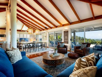 Mountains to coast – Bayu Lookout