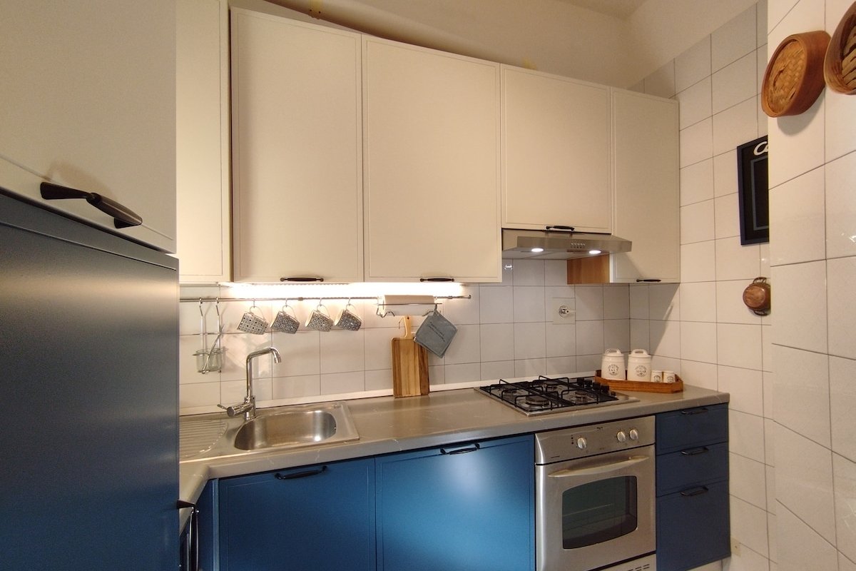 Kika – central spacious and quiet with terrace gallery image 4