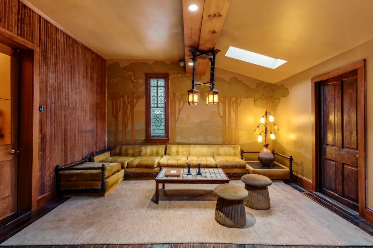 Historic Oasis with Tropical Heated Pool and Hot T gallery image 4