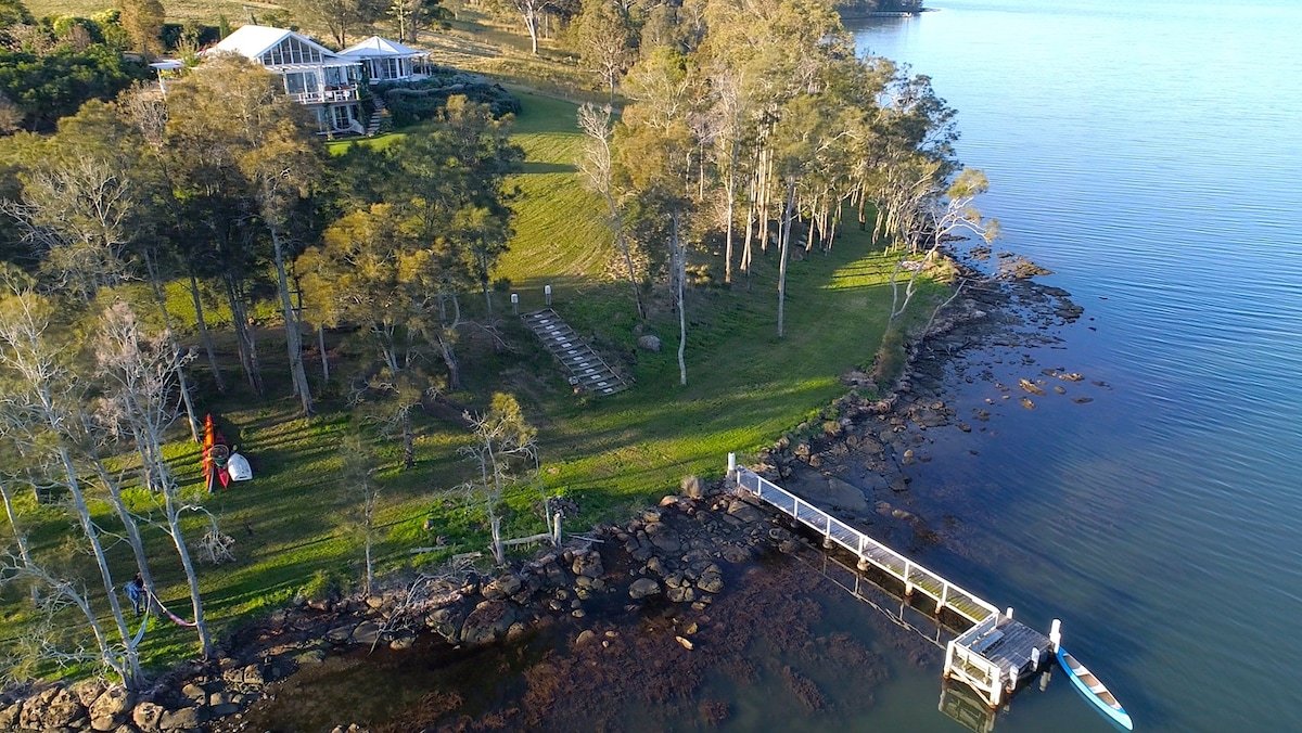 Whole Lake Front Farm at The Moorings Lakehouse gallery image 2