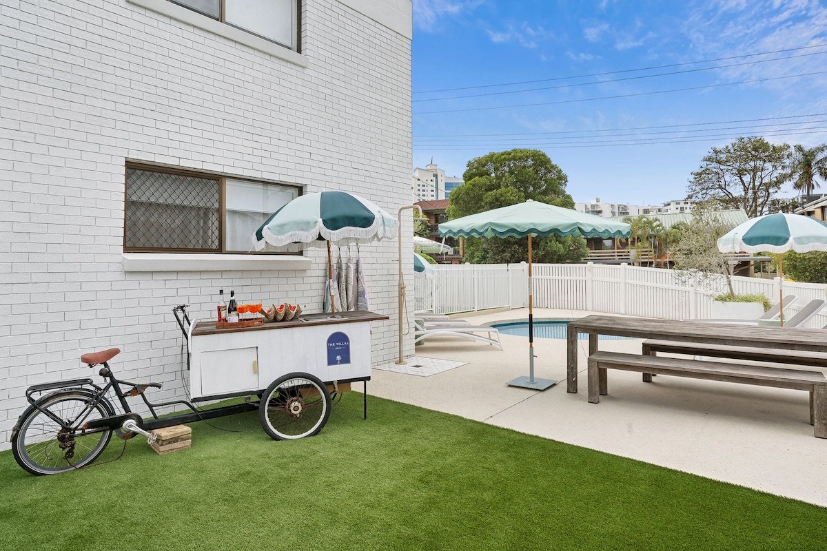 The Villa’s Entire Complex 4 x Villas gallery image 4