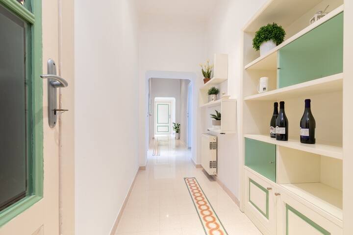 Elegant Aparment Vittorio City Center gallery image 5