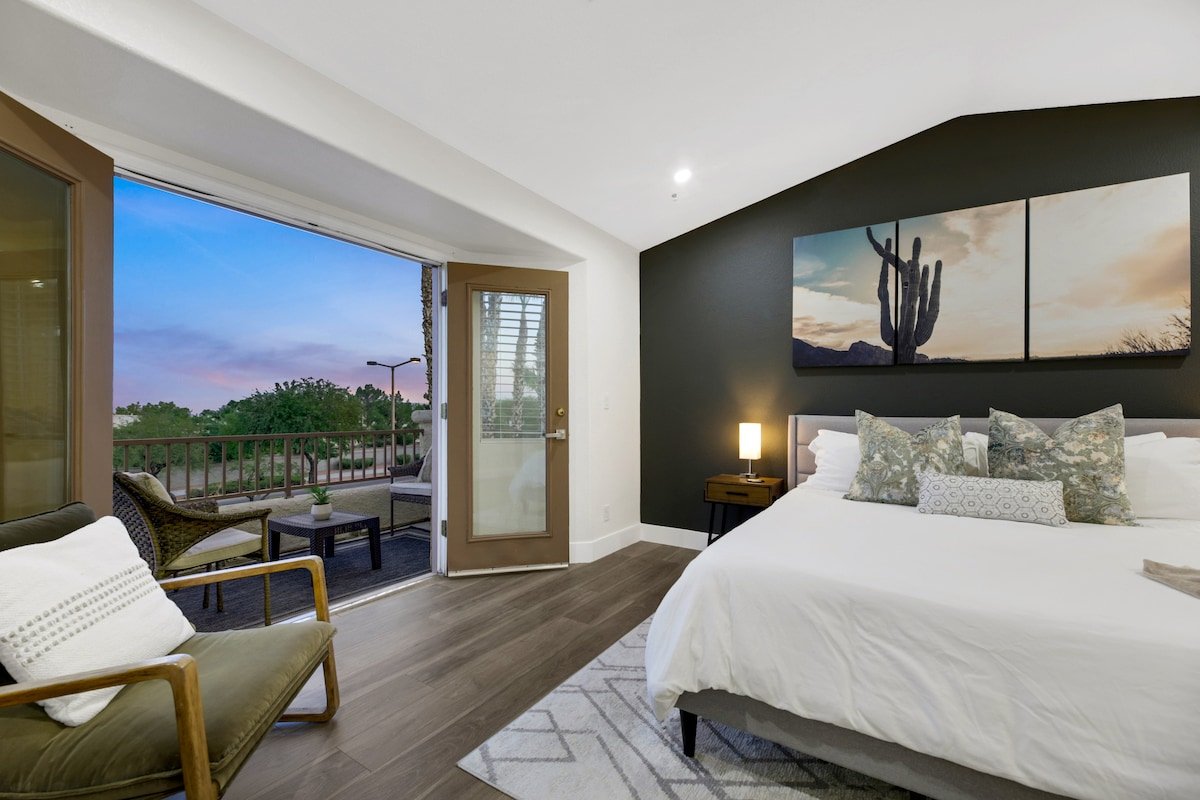 The Juliet: Heated Pool/Spa w Strip Views gallery image 5