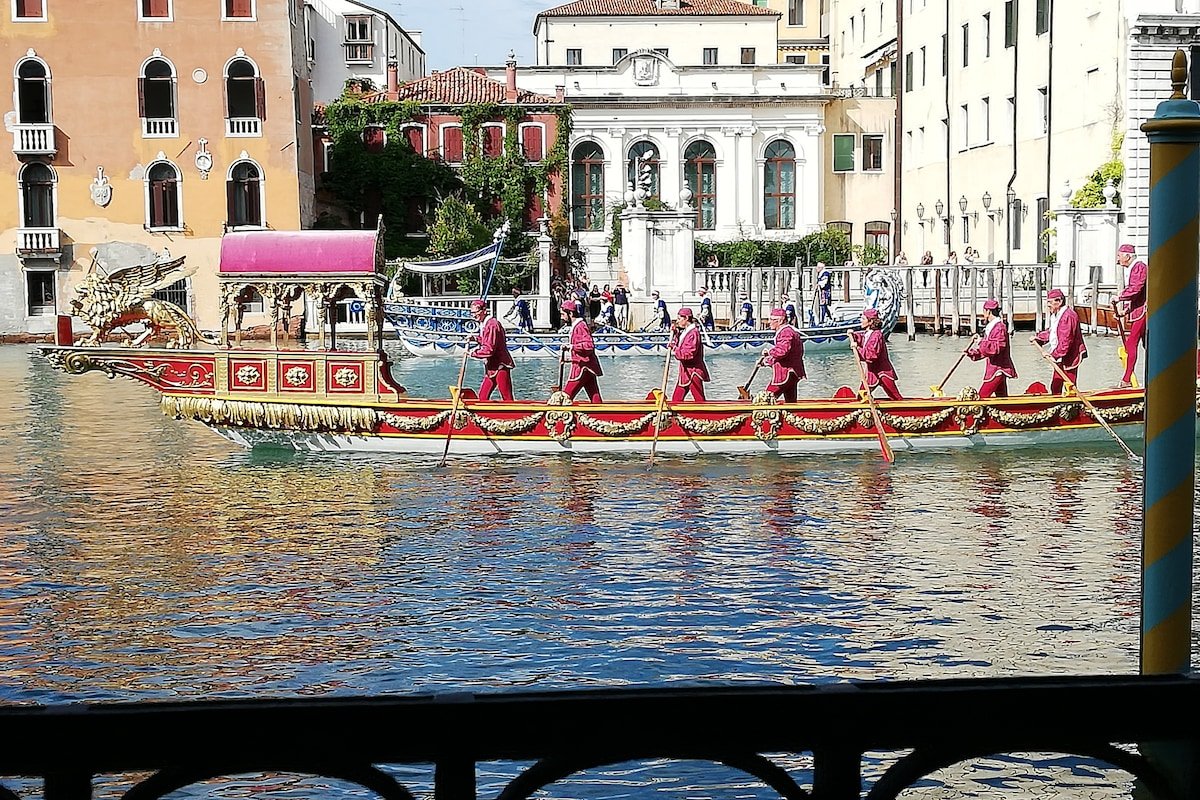 Grand Canal next to Guggenheim gallery image 5