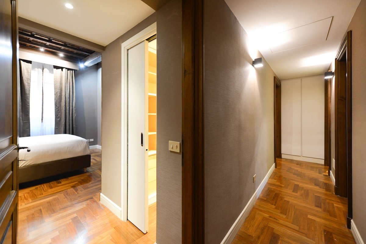 The Frattina Luxe gallery image 5