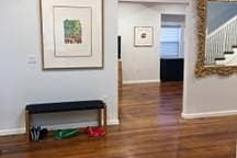 Huge newly redone 10 bedroom 10 bathroom home gallery image 2