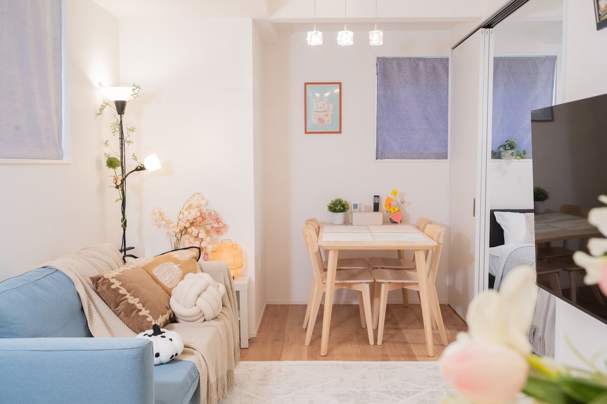 新宿中心地段的静谧温馨之家，徒步到商圈和美食街，走3分钟到车站，3年新筑可停车，采光通风优秀 gallery image 4