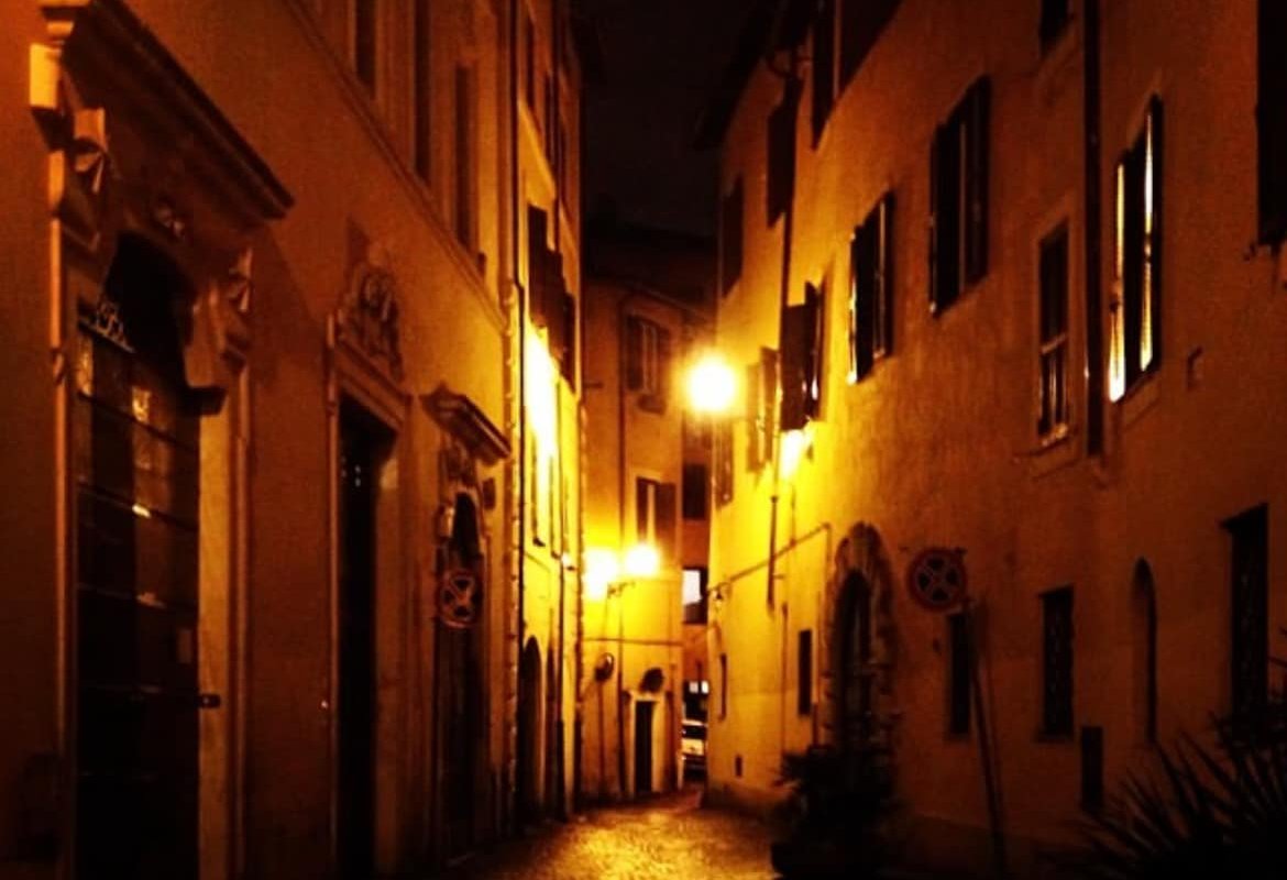 Campo dei Fiori Apartment gallery image 2