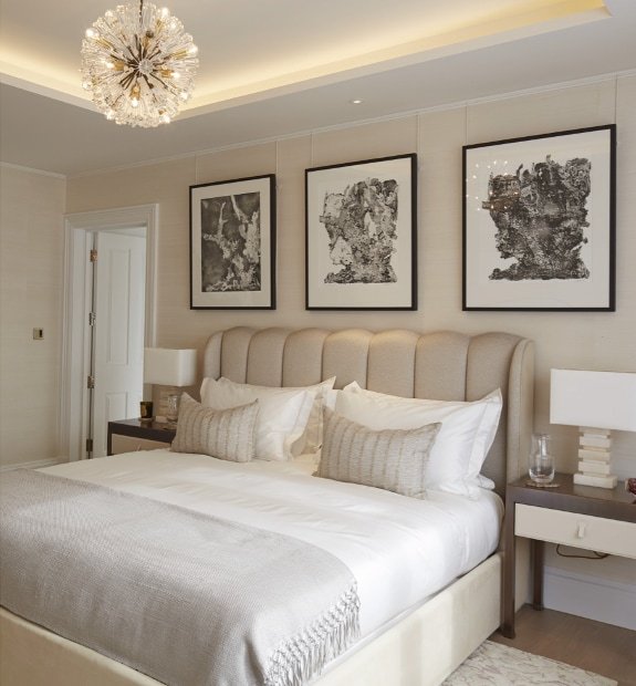 Luxe 5,500 sq ft Buckingham Palace Penthouse gallery image 2