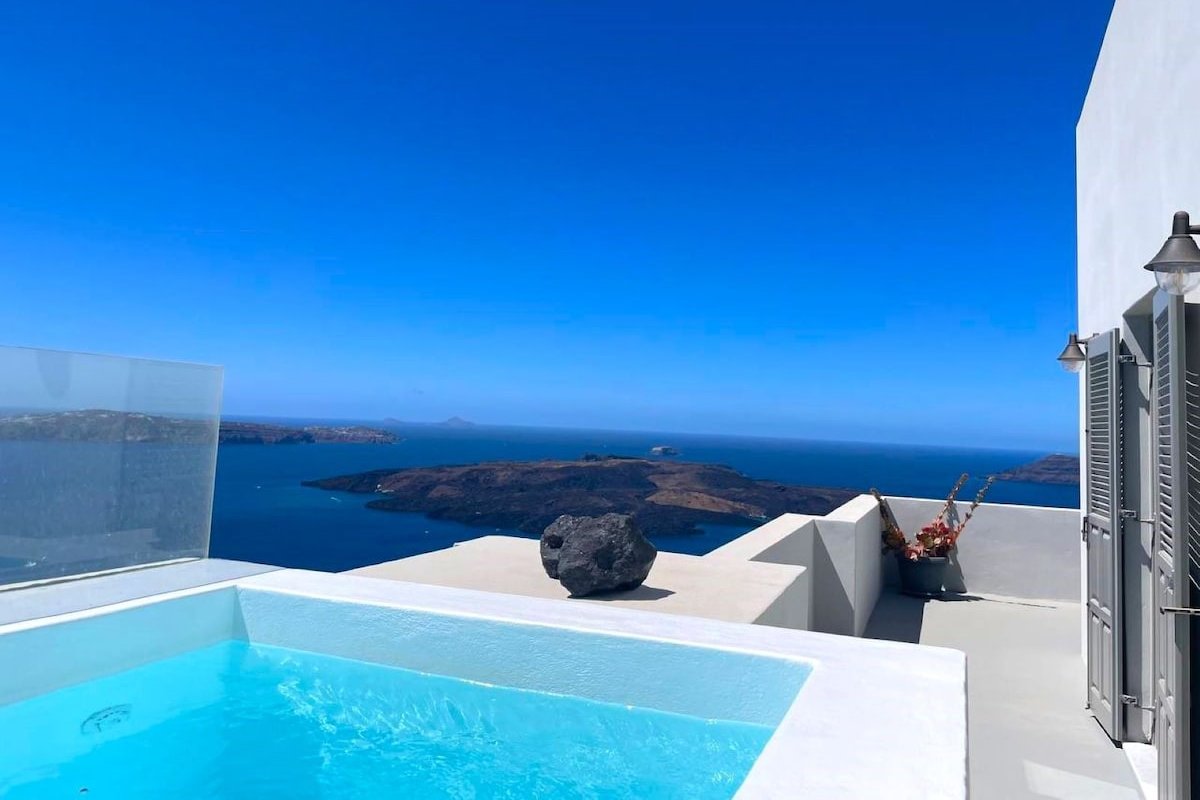 Villa DALI Leda – jacuzzi and amazing volcano view gallery image 2