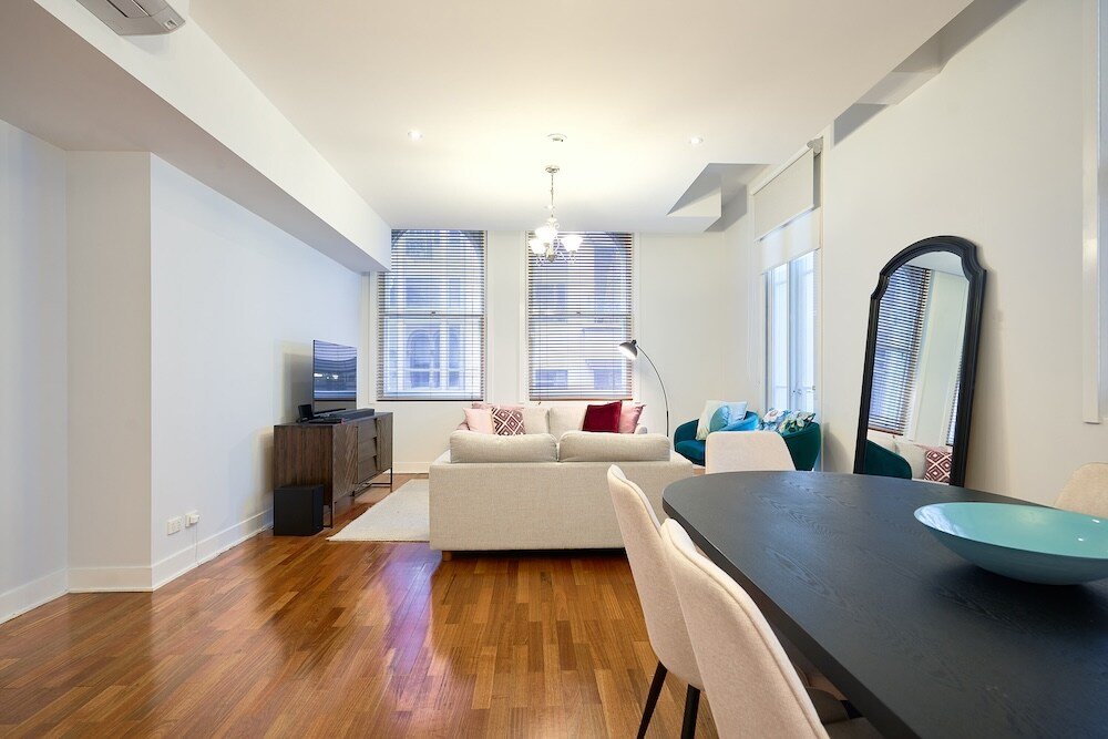 Little Collins Central Hideaway – Duplex Penthouse gallery image 2