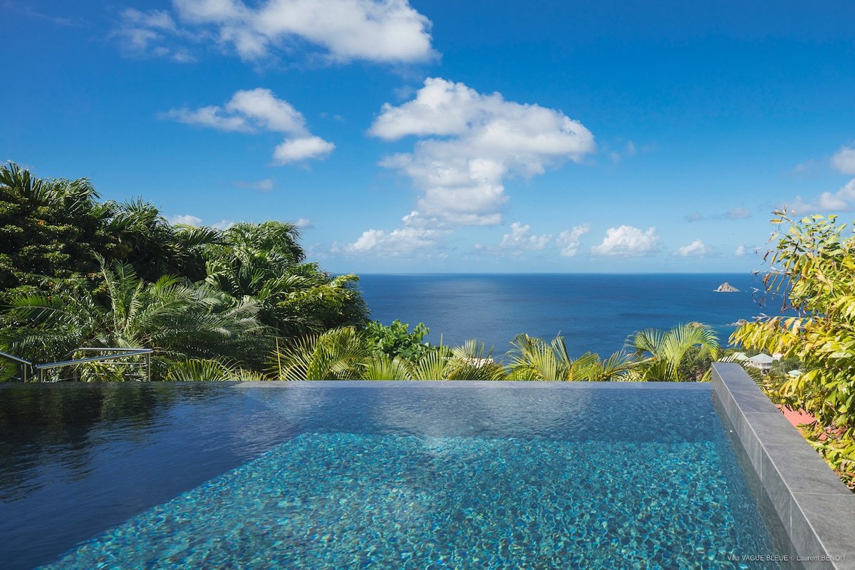 Vague Bleue gallery image 4