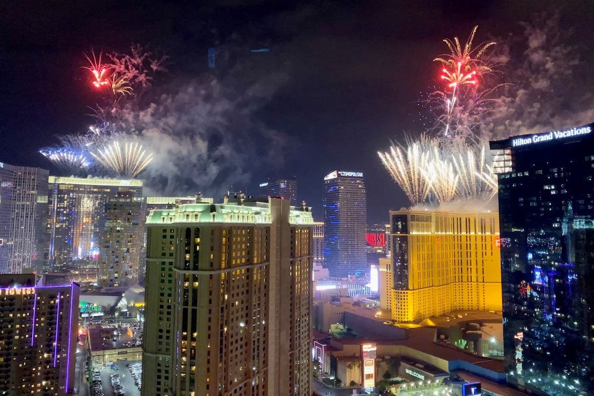 MGM Signature 2BR2BA PH Strip view No Resort Fee gallery image 5