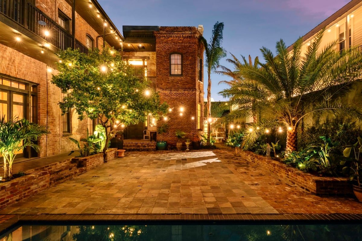 Historic Mansion Heated Pool & Courtyard 5br|5.5ba gallery image 4