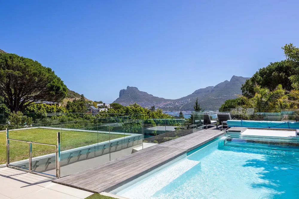 Hout Bay Flightdeck Photo 45