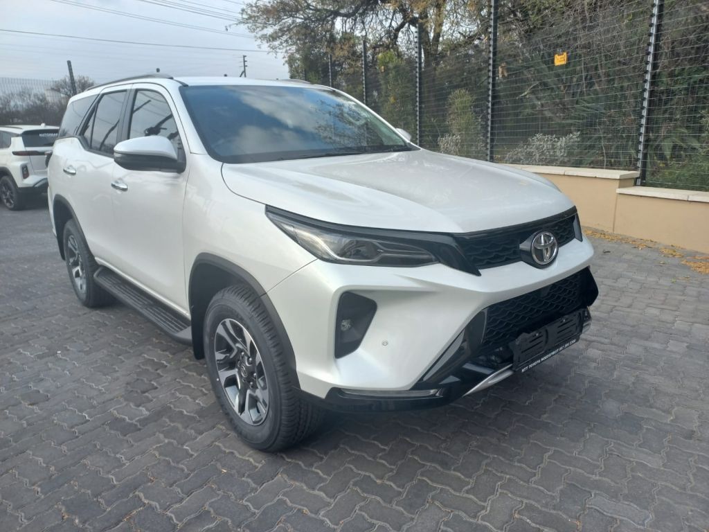 TOYOTA FORTUNER 2.4GD-6 R B A T for Sale in South Africa