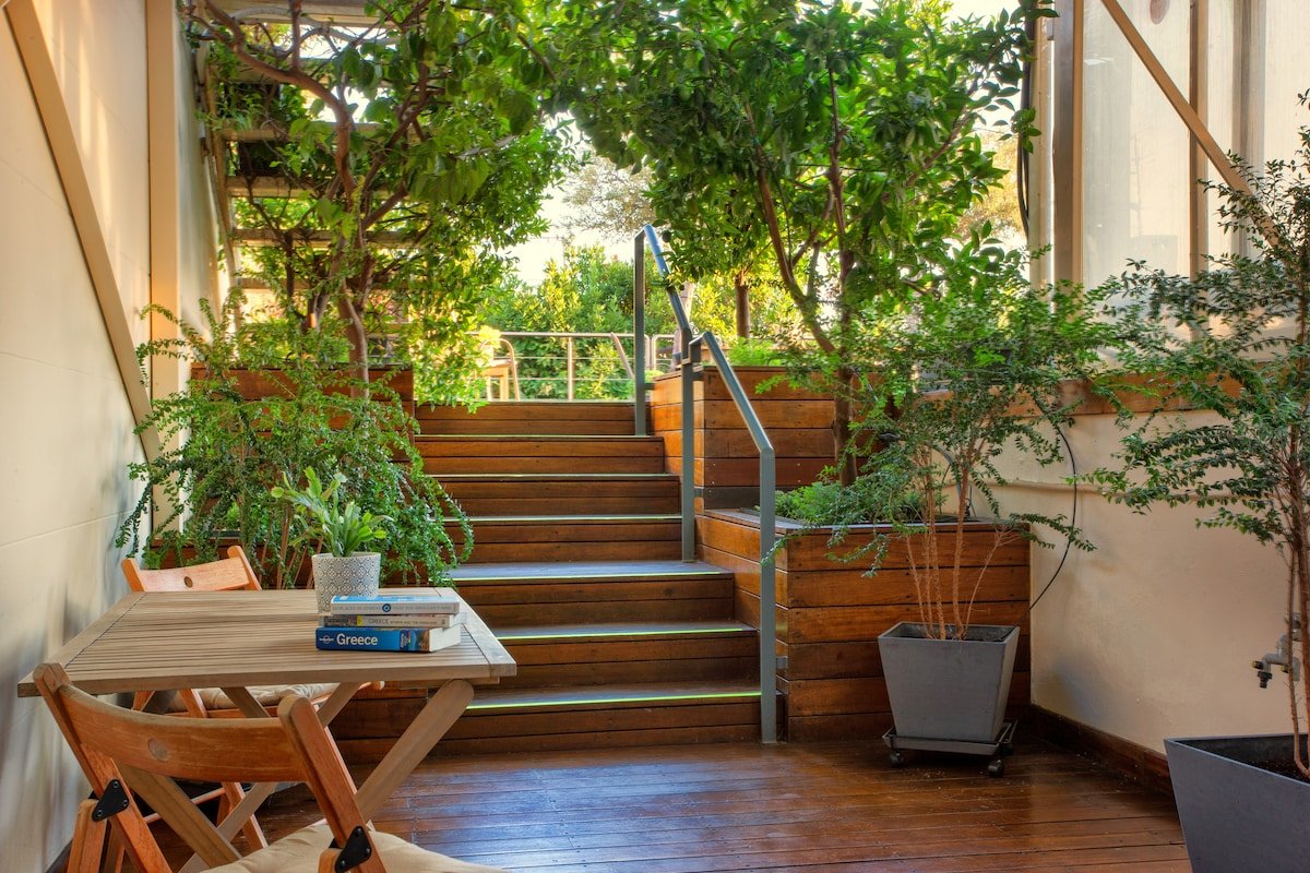 Penthouse Heated Pool/AcropolisView/Ideal Location gallery image 3