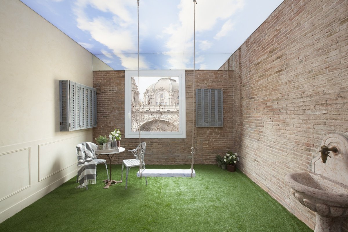 Grandeluxe Apartment by Coliseum EnjoyBCN Apts gallery image 3